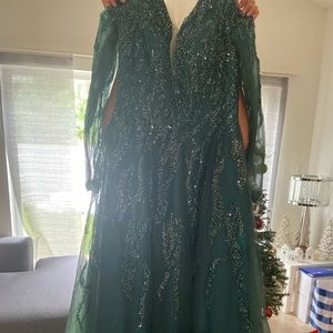 Long green dress with stones